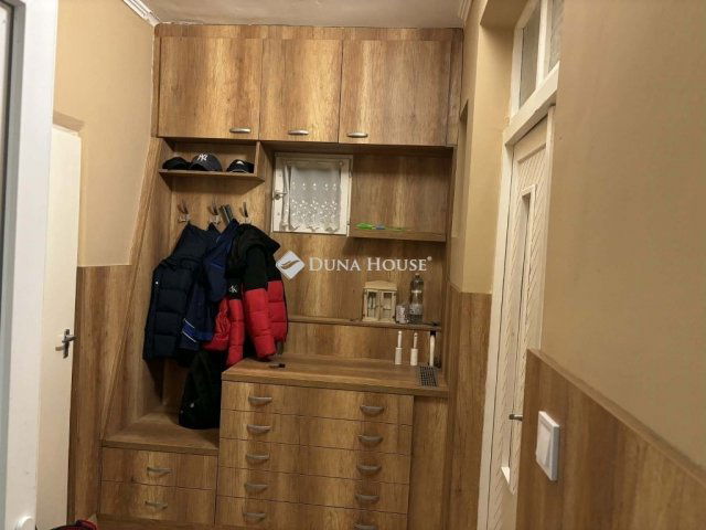 Eladó családi ház, Biharnagybajomban 30.5 M Ft, 4 szobás