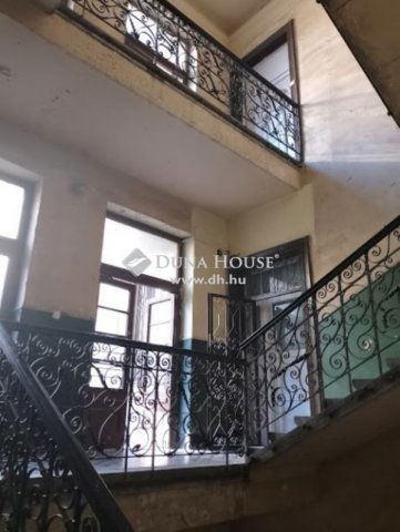 Eladó téglalakás, Budapesten, VII. kerületben 77.9 M Ft