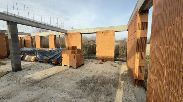 Eladó ikerház, Debrecenben 98 M Ft, 4 szobás