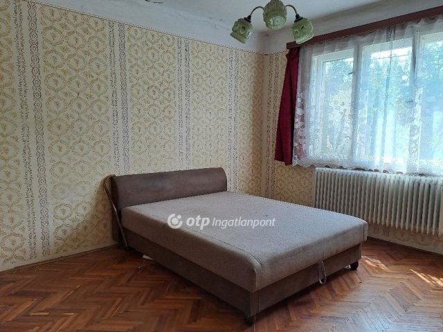 Eladó családi ház, Kisújszálláson 19 M Ft, 2+1 szobás