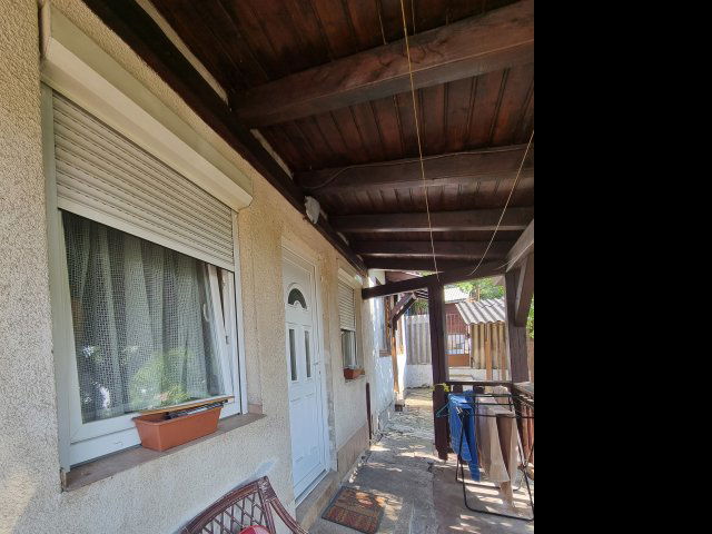 Eladó családi ház, Tatabányán 43.9 M Ft, 1+4 szobás