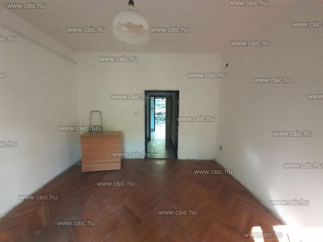 Eladó téglalakás, Budapesten, III. kerületben 49 M Ft, 1 szobás