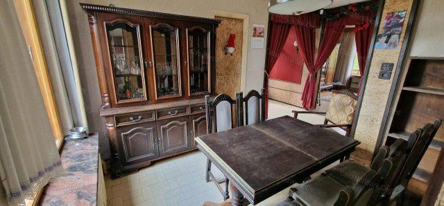 Eladó családi ház, Törtelen 64 M Ft, 4 szobás