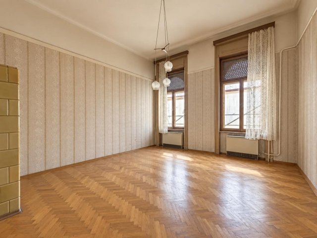 Eladó téglalakás, Szegeden 19.9 M Ft, 4 szobás