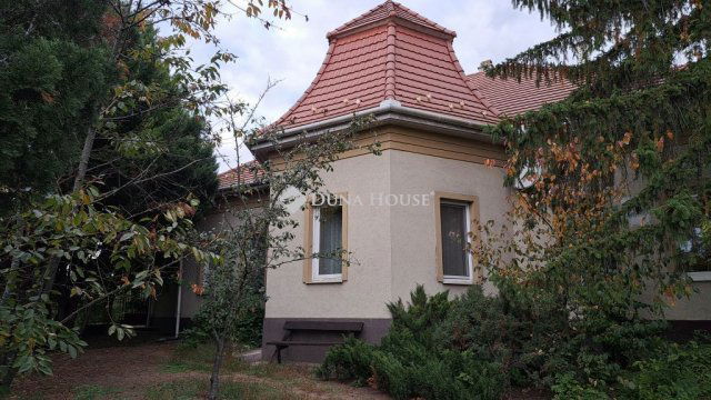 Eladó családi ház, Sülysápon 145 M Ft, 7 szobás