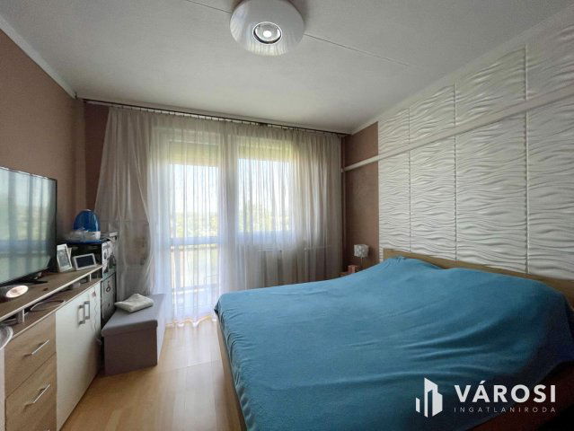 Eladó panellakás, Budapesten, XV. kerületben 78 M Ft, 3 szobás