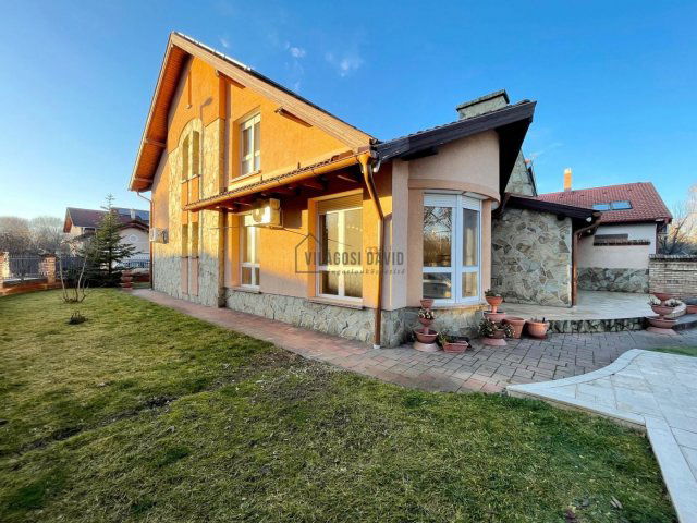 Kiadó családi ház, albérlet, Debrecenben 800 E Ft / hó