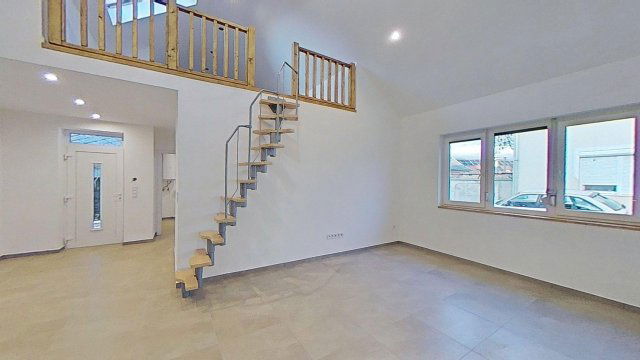 Eladó családi ház, Veszprémben 89 M Ft, 2 szobás