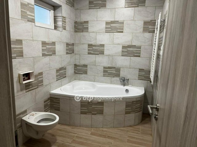 Eladó ikerház, Albertirsán 118 M Ft, 4 szobás