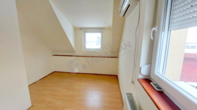 Eladó ikerház, Budapesten, XVI. kerületben, Irha utcában