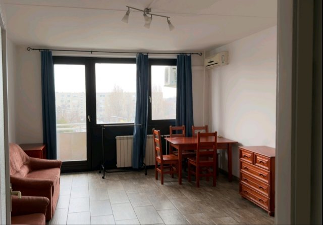 Eladó panellakás, XXI. kerületben, Kossuth Lajos utcában
