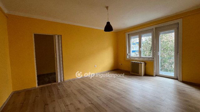 Eladó téglalakás, Egerben 52.9 M Ft, 2 szobás