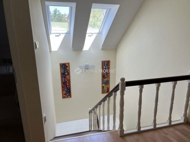 Eladó sorház, Pécsett 149.99 M Ft, 5 szobás