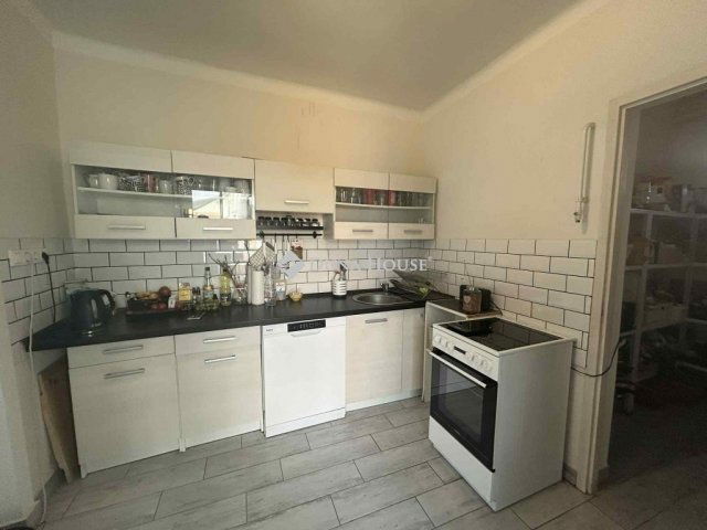 Eladó családi ház, Vecsésen 109 M Ft, 3 szobás