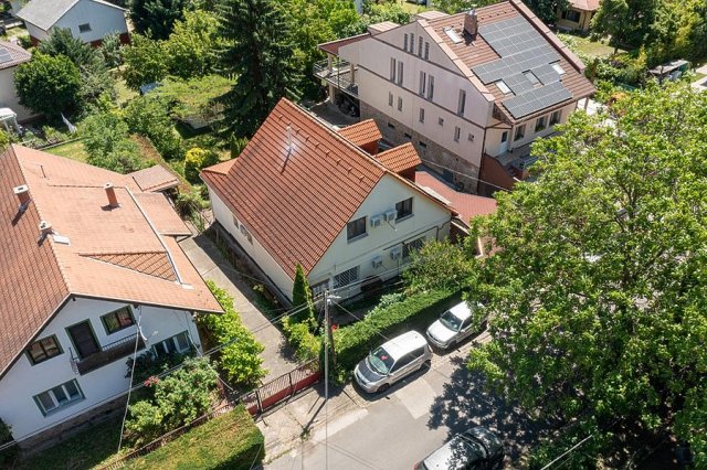 Eladó családi ház, Budapesten, III. kerületben 199.9 M Ft