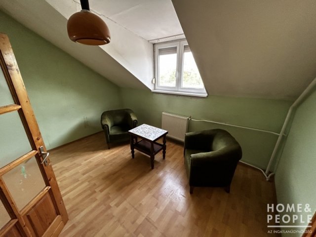 Eladó családi ház, Szegeden 125 M Ft, 5 szobás