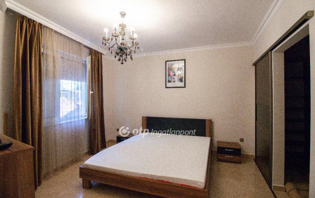 Kiadó téglalakás, albérlet, Debrecenben 300 E Ft / hó, 2 szobás