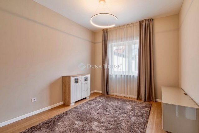 Eladó családi ház, Budapesten, X. kerületben 129.9 M Ft