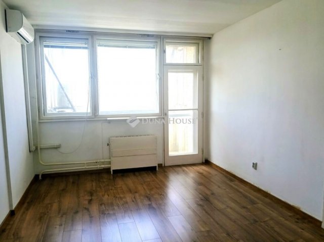 Kiadó panellakás, albérlet, Debrecenben 135 E Ft / hó, 2 szobás