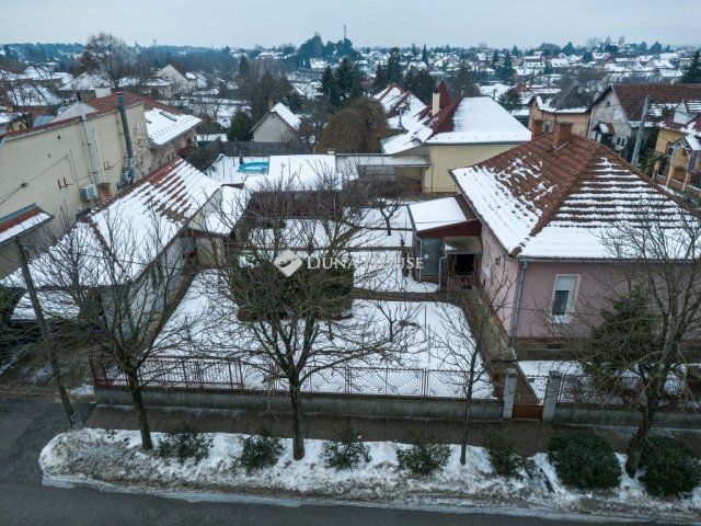 Eladó családi ház, Dunakeszin 125 M Ft, 4 szobás