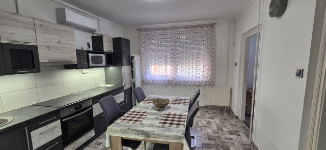 Kiadó panellakás, albérlet, Debrecenben 220 E Ft / hó, 2 szobás