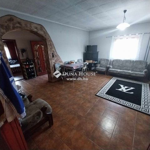 Eladó családi ház, Nagykátán 35 M Ft, 3 szobás