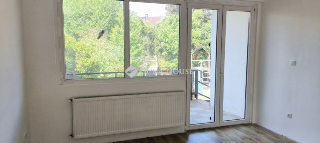 Eladó családi ház, Szentendrén 135 M Ft, 5 szobás