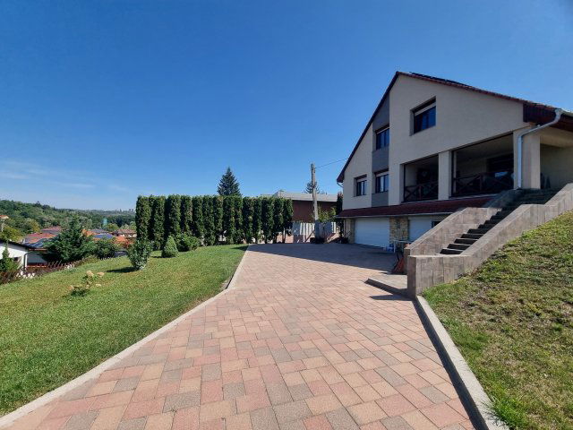 Eladó családi ház, Miskolcon 249.9 M Ft, 5+1 szobás