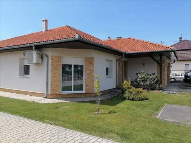 Eladó családi ház, Délegyházán 165 M Ft, 4 szobás