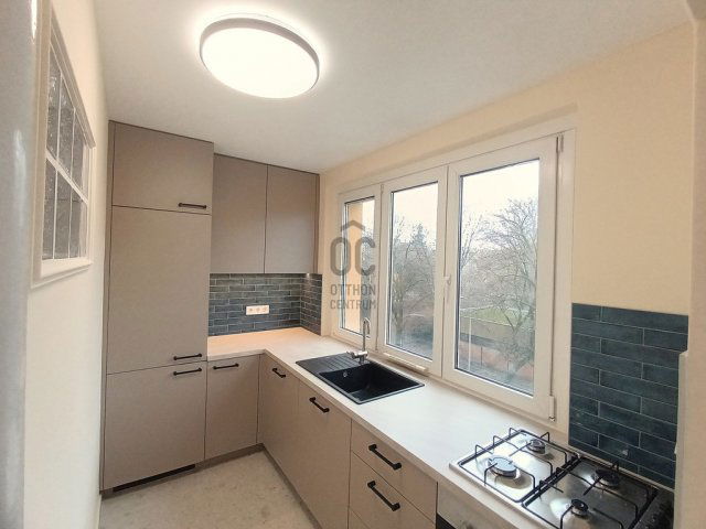 Eladó panellakás, Budapesten, III. kerületben 93 M Ft, 3 szobás