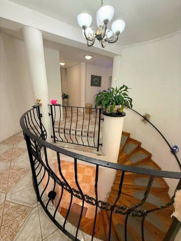 Eladó családi ház, Diósdon 350 M Ft, 6 szobás