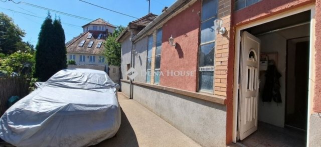 Eladó családi ház, Pécelen 45 M Ft, 3 szobás