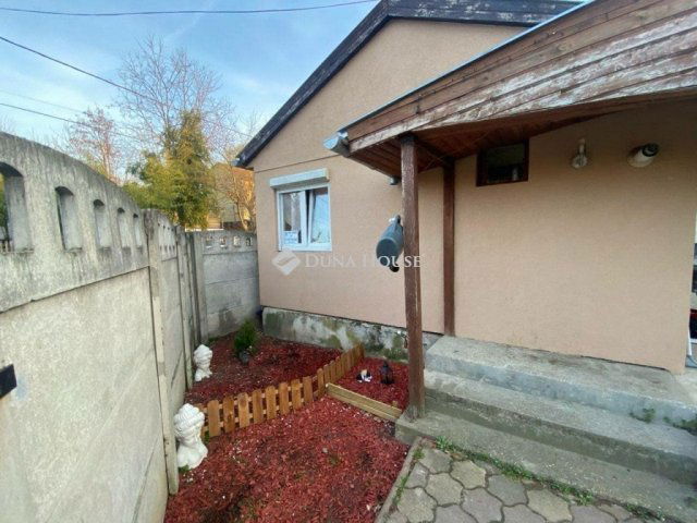 Eladó családi ház, Dunavarsányban 46 M Ft, 2 szobás