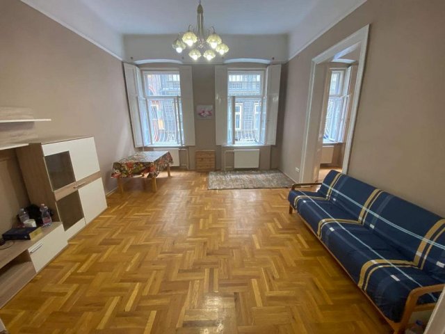 Eladó téglalakás, Budapesten, VI. kerületben, Rózsa utcában
