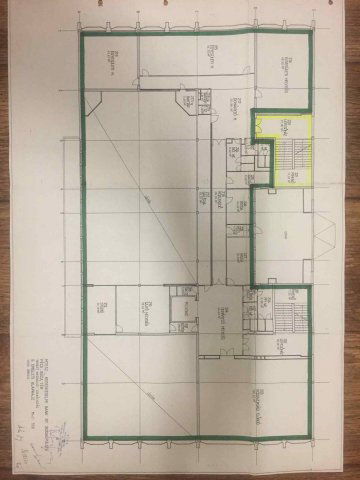 Eladó üzlethelyiség, Pécsett 200 M Ft, 8 szobás