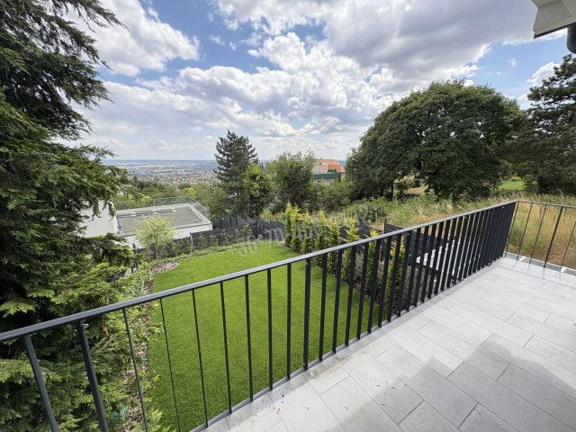 Eladó ikerház, Budapesten, XII. kerületben 695 M Ft, 6 szobás