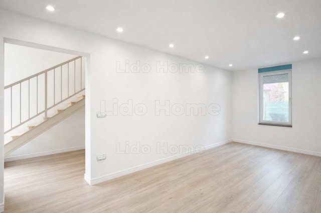 Eladó téglalakás, Balatonberényben 149 M Ft, 6 szobás