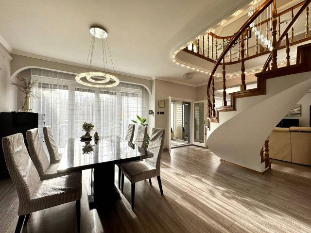 Eladó sorház, Hajdúböszörményen 144.7 M Ft, 5 szobás