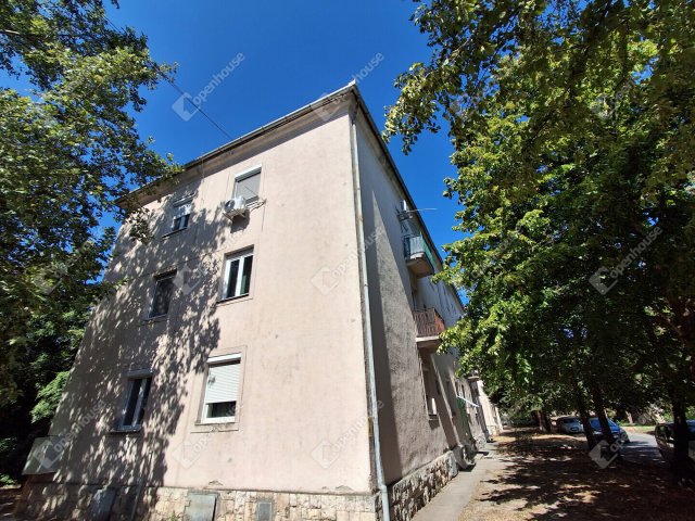 Eladó téglalakás, Almásfüzitőn 31.9 M Ft, 2 szobás