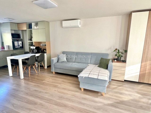 Eladó ikerház, Tahitótfalun 59.9 M Ft, 2 szobás