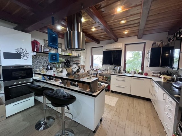 Eladó nyaraló, Kiskörén 130 M Ft, 5 szobás