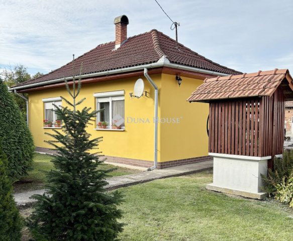 Eladó családi ház, Zákányon 28 M Ft, 3 szobás