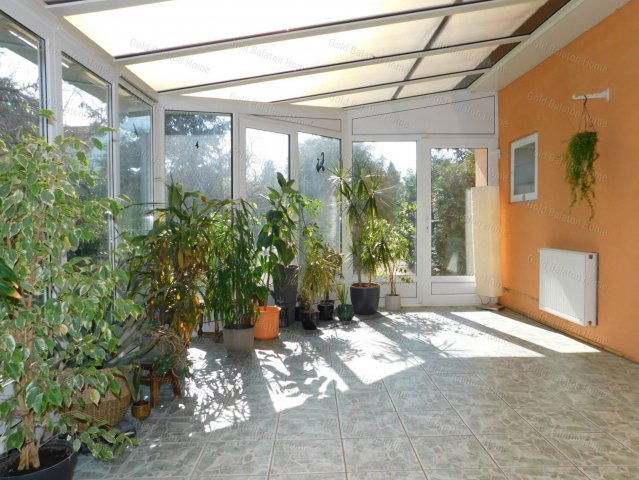 Eladó családi ház, Gyenesdiáson 99 M Ft, 5 szobás