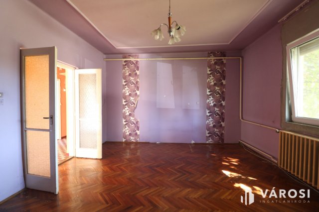 Eladó családi ház, Makón 32.9 M Ft, 3 szobás