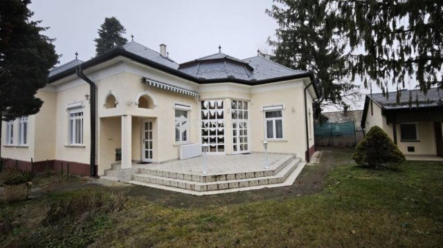 Eladó családi ház, Dunakeszin 199 M Ft, 6 szobás