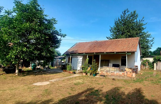 Eladó családi ház, Nyíregyházán 18 M Ft, 1 szobás