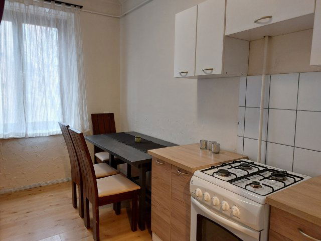 Kiadó téglalakás, albérlet, Szolnokon 120 E Ft / hó, 1 szobás