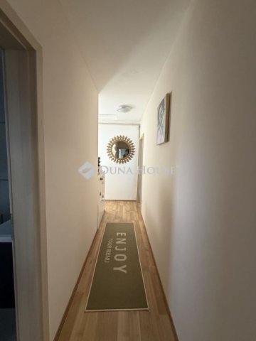 Eladó ikerház, Pécsett 119.9 M Ft, 4 szobás