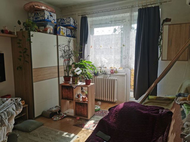 Eladó téglalakás, Tatabányán, Töhötöm Vezér utcában 32 M Ft