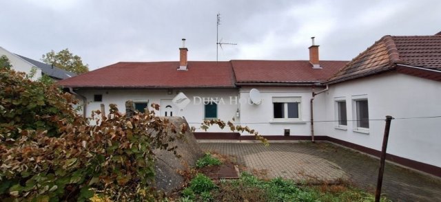 Eladó családi ház, Gödöllőn 89.9 M Ft, 4 szobás